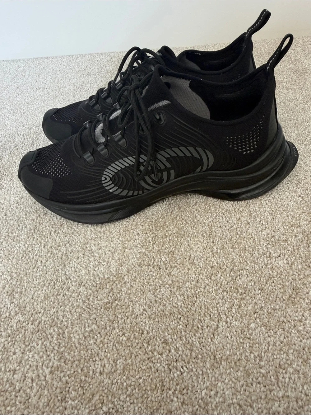 Gucci Men's Black Knit Athletic Sneakers